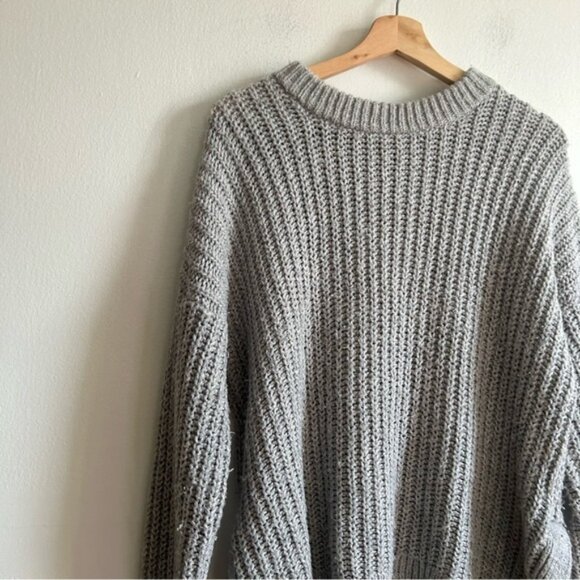 Aerie Grey Chunky Knit Relaxed Sweater - Picture 2 of 8